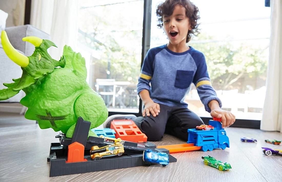 MATTEL Hot Wheels City Pista Attacco Del Triceratopo, GBF97