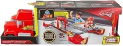 Dickie Toys Disney Cars Camion Mack,Playset Gigante 2 In 1 Con Pista Da Corsa Motorizzata